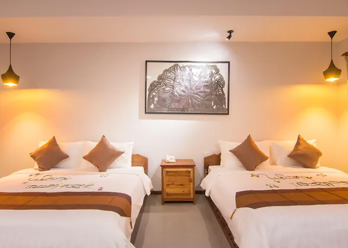 Samnak Lounge Hotel 4*