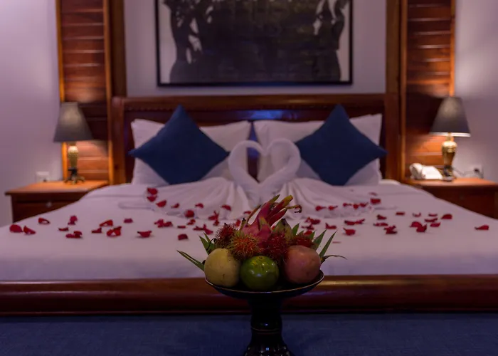 Samnak Lounge Hotel