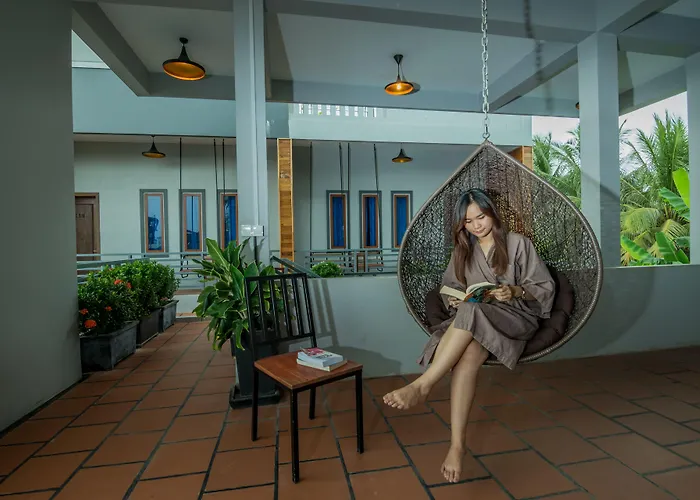 Samnak Lounge