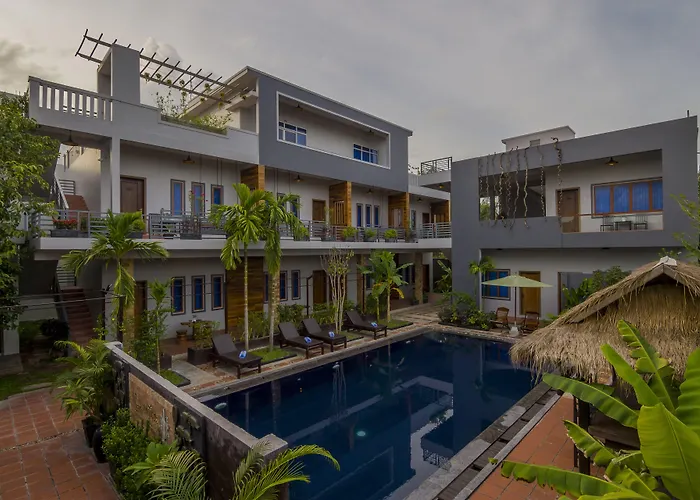 Samnak Lounge Hotel 4*