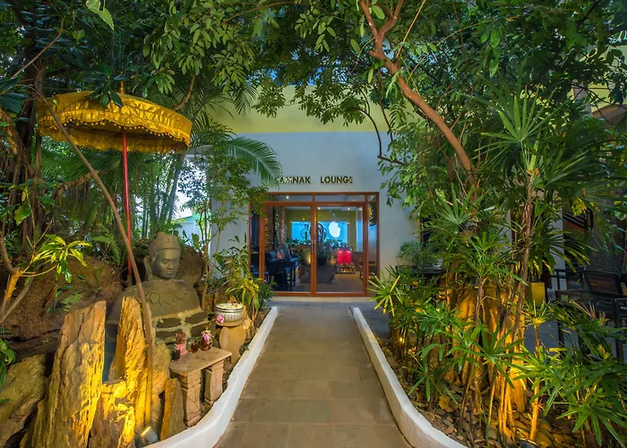 Samnak Lounge Hotel 4*